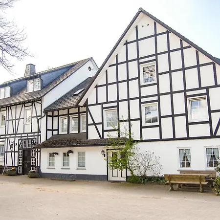 Hof Koehne - Altes - Dachstube Links Schmallenberg